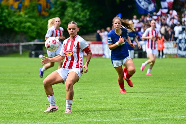 20.06.2026, Fußball, Frauen, Regionalliga, Relagation zur 2. Bundesliga, Saison 2025 2026, Holstein Kiel - 1. FC Köln, Holstein Women Antonia Langshausen Kiel, Holstein-Stadion Waldwiese, VfB Kiel Platz Schleswig-Holstein Deutschland *** June 20, 2026, Soccer, Womens, Regional League, Promotion Relegation to the 2. Bundesliga, 2025–2026 Season, Holstein Kiel vs. 1. FC Köln, Holstein Women Antonia Langshausen Kiel, Holstein Waldwiese Stadium, VfB Kiel Field, Schleswig-Holstein, Germany,detected_source_language