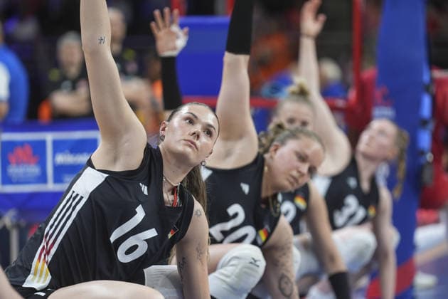 Turkiye v Germany - FIVB Women s Volleyball Nations League ANKARA, TURKIYE - JUNE 20: Players of Germany national volleyball team warm up on the court before the 2026 FIVB Volleyball Nations League (VNL) Pool 2 match between Turkiye and Germany at Ankara Sports Hall in Ankara, Turkiye on June 20, 2026. Dilara Irem Sancar Anadolu Ankara Turkey. Editorial use only. Please get in touch for any other usage.  Copyright: x2026xAnadoluxDilaraxIremxSancarx