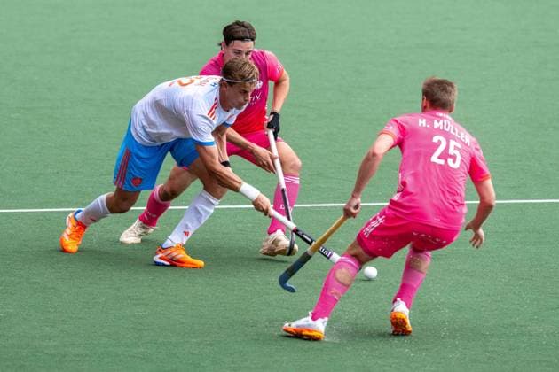 ROTTERDAM, 20-06-2026, HC Rotterdam, FIH Hockey Pro League Men, Netherlands - Germany , Season 2025-2026. Picture shows Germany player Justus Warweg and Netherlands player Justen Blok Netherands - Germany (2nd Match)  x204500933x Copyright: