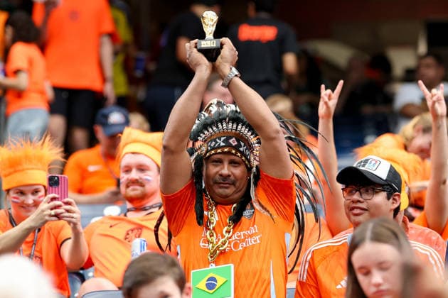 . The supporters of Netherlands during the FIFA World Cup, WM, Weltmeisterschaft, Fussball 2026 Group F match between Netherlands and Sweden at Houston Stadium on June 20, 2026 in Houston, United States. (Photo by Torbjorn Tande DeFodi Images) - *** Supporters of the Netherlands during the 2026 FIFA World Cup Group F match between the Netherlands and Sweden at Houston Stadium on June 20, 2026, in Houston, United States. Photo by Torbjorn Tande, DeFodi Images,detected_source_language