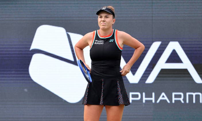 Linda Noskova (CZE) nachdenklich Aktion Oberkörper VANDA Pharmaceuticals Berlin Tennis Open Damen 20.06.2026 *** Linda Noskova (CZE), deep in thought, upper body exercise, VANDA Pharmaceuticals Berlin Tennis Open Womens Division, June 20, 2026,detected_source_language
