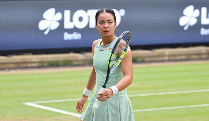 Alexandra Eala (PHI) Aktion Oberkörper VANDA Pharmaceuticals Berlin Tennis Open Damen 20.06.2026 *** Alexandra Eala PHI Upper Body Workout VANDA Pharmaceuticals Berlin Womens Tennis Open June 20, 2026,detected_source_language