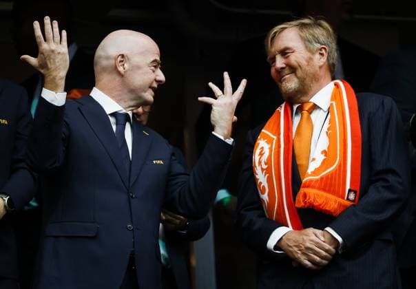 HOUSTON - (lr) Gianni Infantino, King Willem-Alexander in the stands during the FIFA 2026 World Cup Group F match between the Netherlands and Sweden at Houston Stadium on June 20, 2026 in Houston, United States. KOEN VAN WEEL ANP FIFA World Cup, WM, Weltmeisterschaft, Fussball 2026 group stage 2026 xVIxANPxSportx xxANPxIVx 561521393 originalFilename: 561521393.jpg