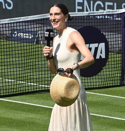 20.06.2026 xhpx Bad Homburg, Kurpark Tennisturnier der Kategorie WTA, Tennis Damen 500 der WTA Tour Bad Homburg Open 2026 Abschiedsmatch Angelique Kerber gegen Freundin Ana Ivanovic Bild zeigt: Ex-Profi Andrea Petkovic *** June 20, 2026 xhpx Bad Homburg, Kurpark WTA 500-category tennis tournament on the WTA Tour