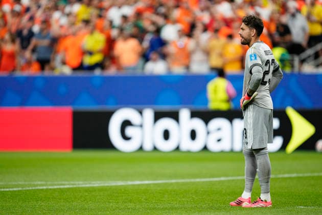 HOUSTON, USA 20260620 Sveriges malvakt Kristoffer Nordfeldt efter 1-0 under fotbollsmatchen mellan Nederländerna och Sverige i grupp F pa Houston Stadium, USA, under fotbolls-VM. ***Bilden ingar i SPORTPAKET. För övriga BETALBILD*** HOUSTON USA x9200x *** HOUSTON, USA 20260620 Sweden’s goalkeeper Kristoffer Nordfeldt after the 1-0 soccer match between the Netherlands and Sweden in Group F at Houston Stadium, USA, during the World Cup This image is part of the SPORT PACKAGE. For other PAID IMAGES HOUSTON, USA x9200x,detected_source_language  Copyright: xBjörnxLarssonxRosvall TTx FOTBOLLS-VM 2026 NEDERLÄNDERNA - SVERIGE