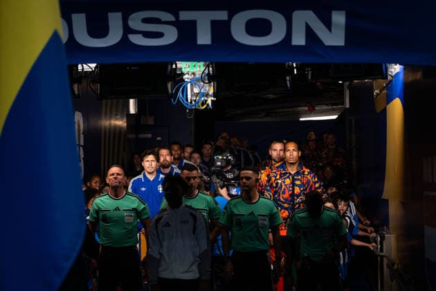 260620 Victor Nilsson Lindelöf of Sweden and Virgil Van Dijk of Netherlands ahead of the FIFA World Cup, WM, Weltmeisterschaft, Fussball 2026 football match between Netherlands and Sweden on June 20, 2026 in Houston. Photo: Petter Arvidson BILDBYRAN kod PA PA1246 bbeng fotboll football soccer fotball vm fotbolls-vm fotball-vm fotbolls-vm 2026 fifa world cup 2026 sverige sweden sverige a netherlands nederländerna *** June 26, 2020  Copyright: PETTERxARVIDSON BB260620PA081