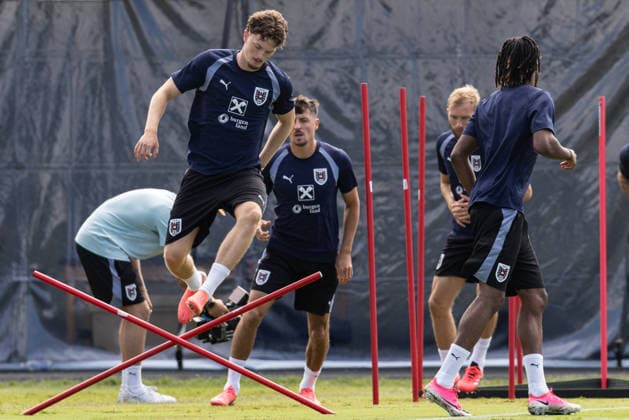 SOCCER - FIFA World Cup, WM, Weltmeisterschaft, Fussball 2026, preview SANTA BARBARA,CALIFORNIA,USA,20.JUN.26 - SOCCER - FIFA World Cup 2026, USA, Mexico, Canada, preview, Oesterreichischer Fussball-Bund, training team AUT. Image shows Paul Wanner, Alessandro Schoepf and Konrad Laimer (AUT).  GEPAxpictures xArminxRauthner