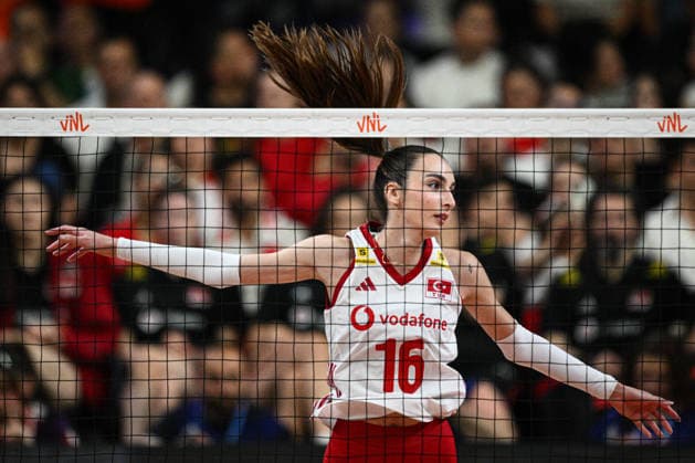 Turkiye v Germany - 2026 FIVB Volleyball Nations League ANKARA, TURKIYE - JUNE 20: Berka Buse Ozden (16) of Turkiye national volleyball team in action during the 2026 FIVB Volleyball Nations League (VNL) Pool 2 match between Turkiye and Germany at Ankara Sports Hall in Ankara, Turkiye on June 20, 2026. Akin Celiktas Anadolu Ankara Turkey. Editorial use only. Please get in touch for any other usage.  Copyright: x2026xAnadoluxAkinxCeliktasx