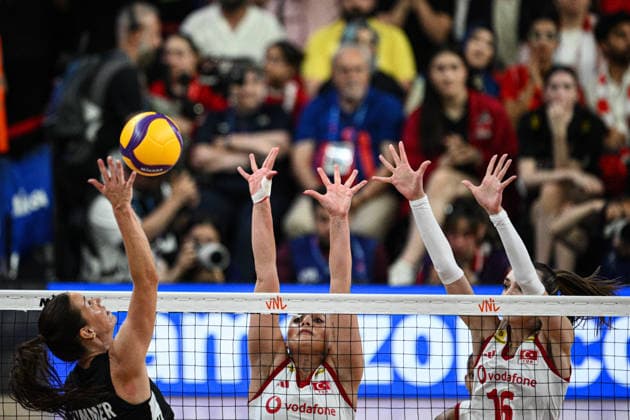 Turkiye v Germany - 2026 FIVB Volleyball Nations League ANKARA, TURKIYE - JUNE 20: Berka Buse Ozden (16) of Turkiye national volleyball team in action during the 2026 FIVB Volleyball Nations League (VNL) Pool 2 match between Turkiye and Germany at Ankara Sports Hall in Ankara, Turkiye on June 20, 2026. Akin Celiktas Anadolu Ankara Turkey. Editorial use only. Please get in touch for any other usage.  Copyright: x2026xAnadoluxAkinxCeliktasx