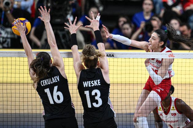Turkiye v Germany - 2026 FIVB Volleyball Nations League ANKARA, TURKIYE - JUNE 20: Berka Buse Ozden (16) of Turkiye national volleyball team in action against her opponents during the 2026 FIVB Volleyball Nations League (VNL) Pool 2 match between Turkiye and Germany at Ankara Sports Hall in Ankara, Turkiye on June 20, 2026. Akin Celiktas Anadolu Ankara Turkey. Editorial use only. Please get in touch for any other usage.  Copyright: x2026xAnadoluxAkinxCeliktasx