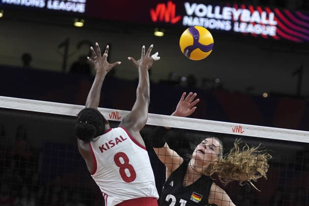 Turkiye v Germany - 2026 FIVB Volleyball Nations League ANKARA, TURKIYE - JUNE 20: Sinead Jack-Kisal (8) of Turkiye national volleyball team in action against Camilla Weitzel (21) of Germany during the 2026 FIVB Volleyball Nations League (VNL) Pool 2 match between Turkiye and Germany at Ankara Sports Hall in Ankara, Turkiye on June 20, 2026. Dilara Irem Sancar Anadolu Ankara Turkey. Editorial use only. Please get in touch for any other usage.  Copyright: x2026xAnadoluxDilaraxIremxSancarx