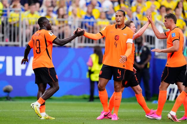 Netherlands v Sweden: Group F - FIFA World Cup, WM, Weltmeisterschaft, Fussball 2026 Brian Brobbey of Netherlands celebrates after scoring his team s second goal with teammates during the FIFA World Cup 2026 Group F match between Netherlands and Sweden at Houston Stadium on June 20, 2026 in Houston, United States. Houston TX United States  Copyright: xJosexBretonx originalFilename:bretonhernandez-netherla260620_npA2n.jpg