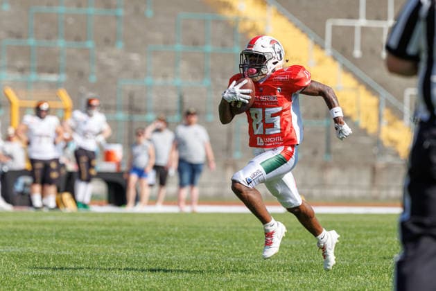 Jalin Goodman (85, Augsburg Centurions) beim Spiel zwischen Augsburg Centurions v Gießen Golden Dragons, American Football, Männer, GFL2, 2026, 7.Spieltag am 20.06.2026 in Augsburg, Rosenaustadion. Bayern Deutschland *** Jalin Goodman 85, Augsburg Centurions, during the game between the Augsburg Centurions and the Gießen Golden Dragons, American football, mens, GFL2, 2026, Matchday 7 on June 20, 2026, in Augsburg, Rosenaustadion, Bavaria, Germany,detected_source_language