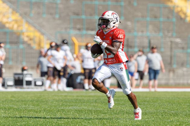 Jalin Goodman (85, Augsburg Centurions) beim Spiel zwischen Augsburg Centurions v Gießen Golden Dragons, American Football, Männer, GFL2, 2026, 7.Spieltag am 20.06.2026 in Augsburg, Rosenaustadion. Bayern Deutschland *** Jalin Goodman 85, Augsburg Centurions, during the game between the Augsburg Centurions and the Gießen Golden Dragons, American football, mens, GFL2, 2026, Matchday 7 on June 20, 2026, in Augsburg, Rosenaustadion, Bavaria, Germany,detected_source_language