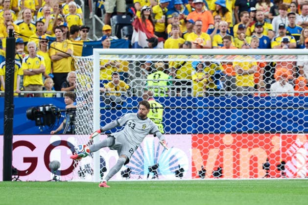 Kristoffer Nordfeldt of Sweden passes the ball during a FIFA Men’s World Cup 2026 Group Stage football match between Netherlands and Sweden at Houston Stadium, in Houston on June 20th 2026 (Photo by LVDIDI SPP)  Copyright: xLVDIDI SPPx Sportspressphoto_SPR171697