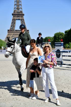 Caroline Baudry sur n Love des Majuros 3ème, Carole Juge-Llewellyn, Virginie Coupérie-Eiffel à la remise du Prix Joone lors de la 12ème édition Longines Paris Eiffel Jumping au pied de la Tour Eiffel sur le Champ-de-Mars à Paris, France le 20 juin 2026 Perusseau Veeren Bestimage Presentation of the Joone Prize during the 12th Longines Paris Eiffel Jumping event at the foot of the Eiffel Tower on the Champ de Mars in Paris, France on June 20, 2026 Paris France  Copyright: xVeeren-Perusseau BestimagexVeeren-Perusseau Bestimagex
