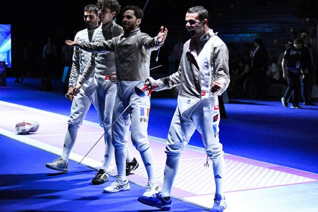 ESCRIME : Championnat d Europe Antony 2026 - 20 06 2026 Les escrimeurs francais cÃ lebrent leur mÃ daille de Bronze en Sabre par equipe AntonyFrance  Copyright: xBaptistexAutissierx