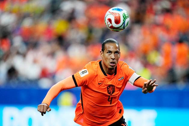 HOUSTON, USA 20260620 Nederländernas Virgil van Dijk under fotbollsmatchen mellan Nederländerna och Sverige i grupp F pa Houston Stadium, USA, under fotbolls-VM. ***Bilden ingar i SPORTPAKET. För övriga BETALBILD*** HOUSTON USA x9200x *** HOUSTON, USA 20260620 Virgil van Dijk of the Netherlands during the soccer match between the Netherlands and Sweden in Group F at Houston Stadium, USA, during the World Cup This image is included in the SPORT PACKAGE; for other images, see PAID CONTENT HOUSTON, USA x9200x,detected_source_language  Copyright: xBjörnxLarssonxRosvall TTx FOTBOLLS-VM 2026 NEDERLÄNDERNA - SVERIGE