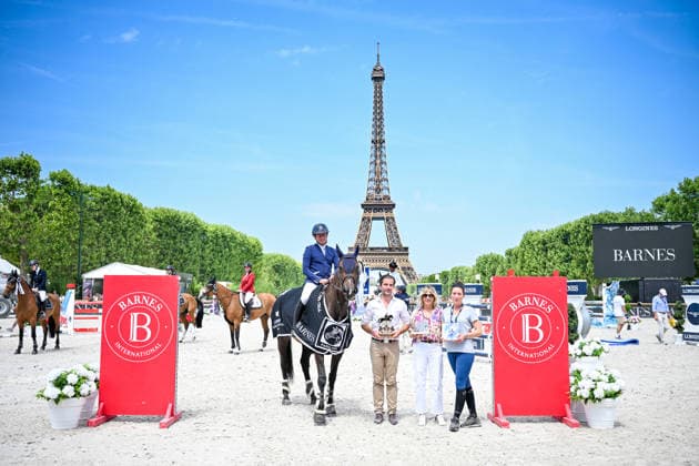Edouard Mercier &er sur Ballerine de Blondel avec Olivier Brunet, Directeur associé chez Barnes et Virginie Coupérie-Eiffel au Prix Barnes de de la 12ème édition Longines Paris Eiffel Jumping au pied de la Tour Eiffel sur le Champ-de-Mars à Paris, France, le 20 juin 2026. Perusseau-Veeren Bestimage Barnes Prize during the 12th edition of the Longines Paris Eiffel Jumping at Champ-de-Mars near Eiffel Tower in Paris, France, on June 20, 2026. Paris France  Copyright: xPerusseau-Veerenx xBestimagexPerusseau-Veerenx xBestimagex