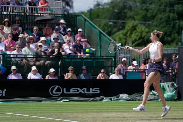 Lexus Nottingham Open - Day Six Karolina Pliskova competes during her semi-final singles match at the 2026 Lexus Nottingham Open Women s tennis tournament at the Nottingham Tennis Centre in Nottingham, England, on June 20, 2026. Nottingham Great Britain United Kingdom  Copyright: xOwenxHammondx originalFilename:hammond-2026lexu260620_np4La.jpg