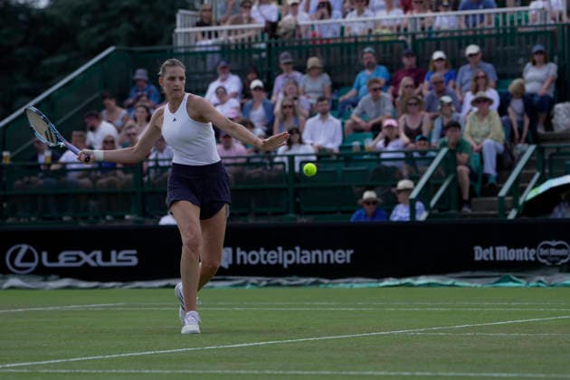 Lexus Nottingham Open - Day Six Karolina Pliskova competes during her semi-final singles match at the 2026 Lexus Nottingham Open Women s tennis tournament at the Nottingham Tennis Centre in Nottingham, England, on June 20, 2026. Nottingham Great Britain United Kingdom  Copyright: xOwenxHammondx originalFilename:hammond-2026lexu260620_npanr.jpg