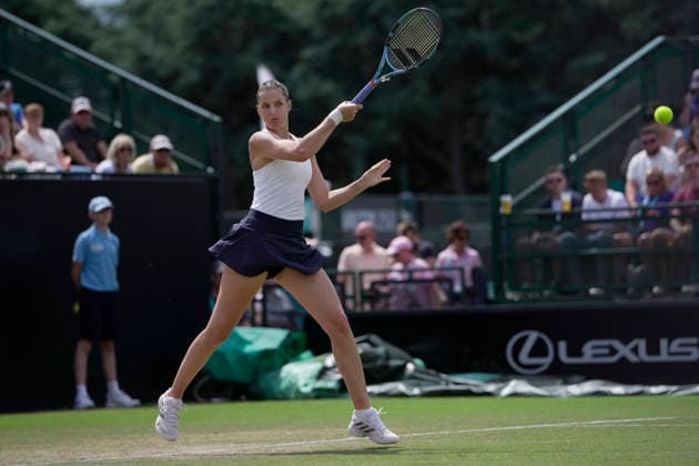 Lexus Nottingham Open - Day Six Karolina Pliskova competes during her semi-final singles match at the 2026 Lexus Nottingham Open Women s tennis tournament at the Nottingham Tennis Centre in Nottingham, England, on June 20, 2026. Nottingham Great Britain United Kingdom  Copyright: xOwenxHammondx originalFilename:hammond-2026lexu260620_npiBe.jpg