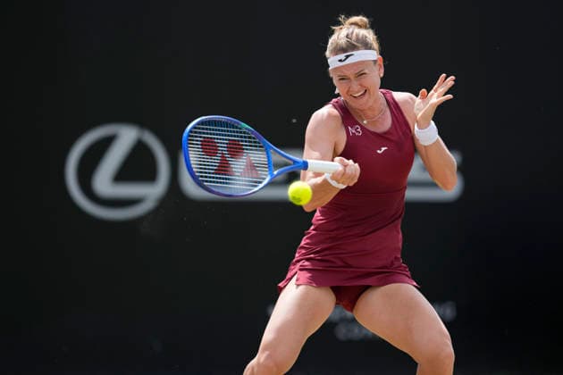 Lexus Nottingham Open - Day Six Marie Bouzkova in action during her semi-final singles match at the 2026 Lexus Nottingham Open Women s tennis tournament at the Nottingham Tennis Centre in Nottingham, England, on June 20, 2026. Nottingham Great Britain United Kingdom  Copyright: xOwenxHammondx originalFilename:hammond-2026lexu260620_npLfD.jpg