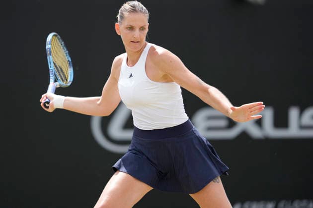 Lexus Nottingham Open - Day Six Karolina Pliskova competes during her semi-final singles match at the 2026 Lexus Nottingham Open Women s tennis tournament at the Nottingham Tennis Centre in Nottingham, England, on June 20, 2026. Nottingham Great Britain United Kingdom  Copyright: xOwenxHammondx originalFilename:hammond-2026lexu260620_npSSw.jpg