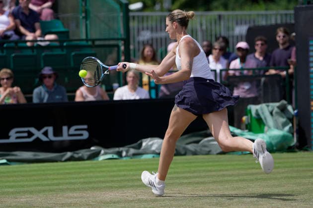 Lexus Nottingham Open - Day Six Karolina Pliskova competes during her semi-final singles match at the 2026 Lexus Nottingham Open Women s tennis tournament at the Nottingham Tennis Centre in Nottingham, England, on June 20, 2026. Nottingham Great Britain United Kingdom  Copyright: xOwenxHammondx originalFilename:hammond-2026lexu260620_np3ji.jpg