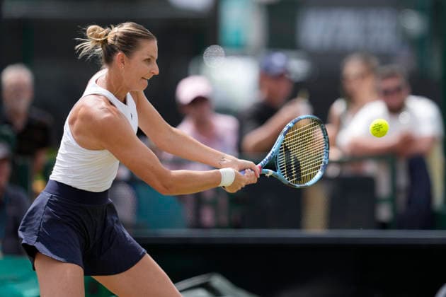 Lexus Nottingham Open - Day Six Karolina Pliskova competes during her semi-final singles match at the 2026 Lexus Nottingham Open Women s tennis tournament at the Nottingham Tennis Centre in Nottingham, England, on June 20, 2026. Nottingham Great Britain United Kingdom  Copyright: xOwenxHammondx originalFilename:hammond-2026lexu260620_npH4B.jpg