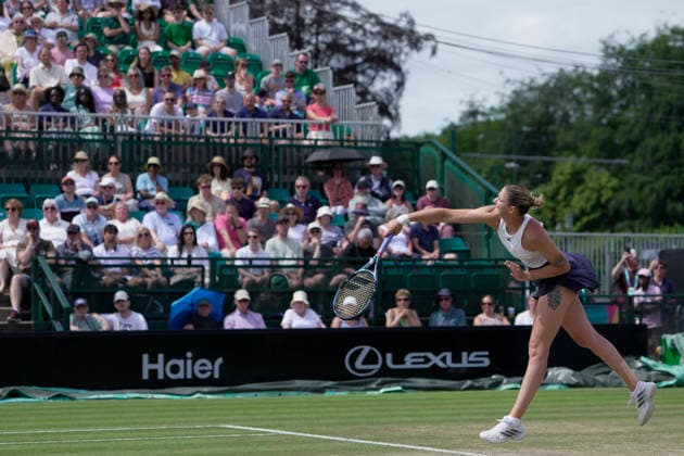 Lexus Nottingham Open - Day Six Karolina Pliskova competes during her semi-final singles match at the 2026 Lexus Nottingham Open Women s tennis tournament at the Nottingham Tennis Centre in Nottingham, England, on June 20, 2026. Nottingham Great Britain United Kingdom  Copyright: xOwenxHammondx originalFilename:hammond-2026lexu260620_np5fW.jpg