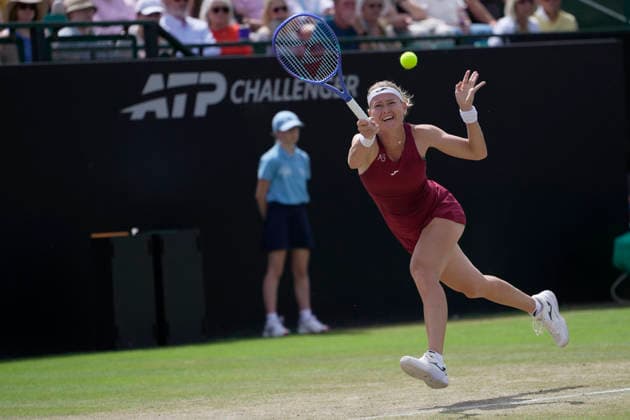 Lexus Nottingham Open - Day Six Marie Bouzkova in action during her semi-final singles match at the 2026 Lexus Nottingham Open Women s tennis tournament at the Nottingham Tennis Centre in Nottingham, England, on June 20, 2026. Nottingham Great Britain United Kingdom  Copyright: xOwenxHammondx originalFilename:hammond-2026lexu260620_npPuF.jpg