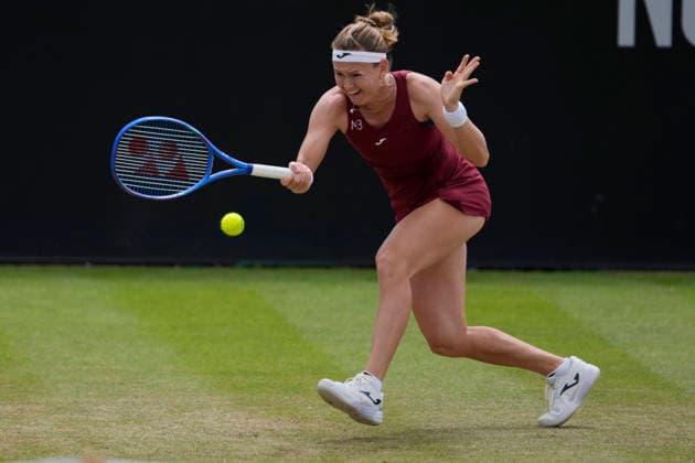 Lexus Nottingham Open - Day Six Marie Bouzkova in action during her semi-final singles match at the 2026 Lexus Nottingham Open Women s tennis tournament at the Nottingham Tennis Centre in Nottingham, England, on June 20, 2026. Nottingham Great Britain United Kingdom  Copyright: xOwenxHammondx originalFilename:hammond-2026lexu260620_npaaf.jpg