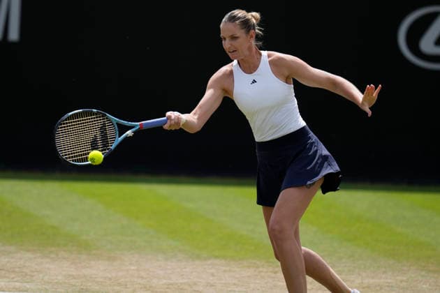 Lexus Nottingham Open - Day Six Karolina Pliskova competes during her semi-final singles match at the 2026 Lexus Nottingham Open Women s tennis tournament at the Nottingham Tennis Centre in Nottingham, England, on June 20, 2026. Nottingham Great Britain United Kingdom  Copyright: xOwenxHammondx originalFilename:hammond-2026lexu260620_npLkj.jpg
