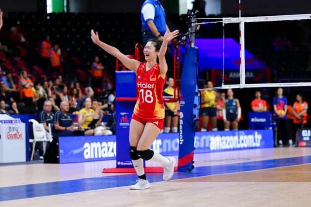 China V Brazil - Volleyball Nations League 2026 Ankara Stage Mengjie Wang 18 participates in the FIVB Volleyball Nations League (VNL) match between China and Brazil at the Ankara Arena in Ankara, Turkey, on June 20, 2026. Ankara Turkey  Copyright: xÃ‡aÄülarxOskayx originalFilename:oskay-chinavbr260620_npxDn.jpg