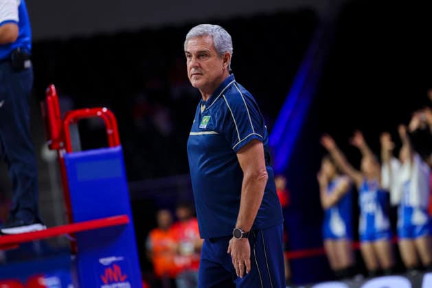 China V Brazil - Volleyball Nations League 2026 Ankara Stage Jose Roberto Guimaraes is seen during the FIVB Volleyball Nations League (VNL) match between China and Brazil at the Ankara Arena in Ankara, Turkey, on June 20, 2026. Ankara Turkey  Copyright: xÃ‡aÄülarxOskayx originalFilename:oskay-chinavbr260620_npprt.jpg