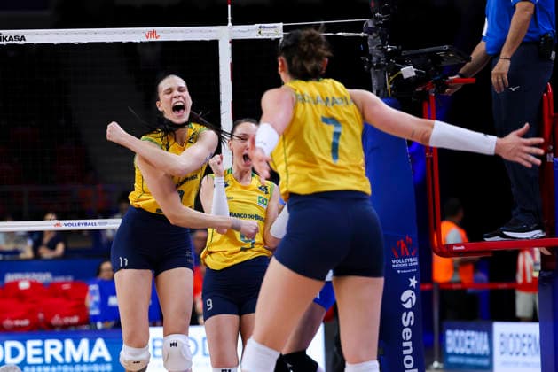 China V Brazil - Volleyball Nations League 2026 Ankara Stage Luzia da Silva Nezzo ( 11) participates in the FIVB Volleyball Nations League (VNL) match between China and Brazil at the Ankara Arena in Ankara, Turkey, on June 20, 2026. Ankara Turkey  Copyright: xÃ‡aÄülarxOskayx originalFilename:oskay-chinavbr260620_npWmm.jpg