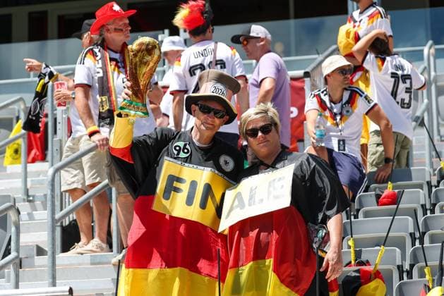 Deutsche Fans, Deutschland vs. Elfenbeinkueste, Fussball, FIFA, Weltmeisterschaft 2026, Gruppenphase, 20.06.2026 Toronto Ontario Kanada *** German fans, Germany vs. Ivory Coast, soccer, FIFA, 2026 World Cup, group stage, June 20, 2026, Toronto, Ontario, Canada,detected_source_language Copyright: xkolbert-press ChristianxKolbertx