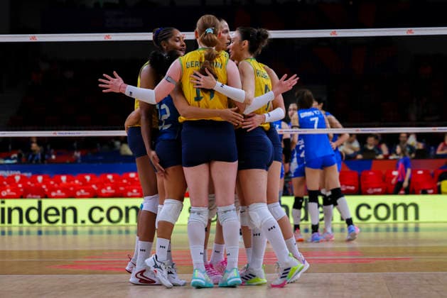 China V Brazil - Volleyball Nations League 2026 Ankara Stage The Brazil team competes during the FIVB Volleyball Nations League (VNL) match between China and Brazil at the Ankara Arena in Ankara, Turkey, on June 20, 2026. Ankara Turkey  Copyright: xÃ‡aÄülarxOskayx originalFilename:oskay-chinavbr260620_npkPU.jpg