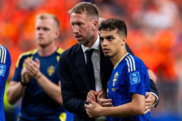 260620 Head coach Graham Potter and Yasin Ayari of Sweden after the FIFA World Cup, WM, Weltmeisterschaft, Fussball 2026 football match between Netherlands and Sweden on June 20, 2026 in Houston. Photo: Ludvig Thunman BILDBYRAN kod LT PA1246 bbeng fotboll football soccer fotball vm fotbolls-vm fotball-vm fotbolls-vm 2026 fifa world cup 2026 sverige sweden sverige a netherlands nederländerna *** June 20, 2026  Copyright: LUDVIGxTHUNMAN BB260620LT092