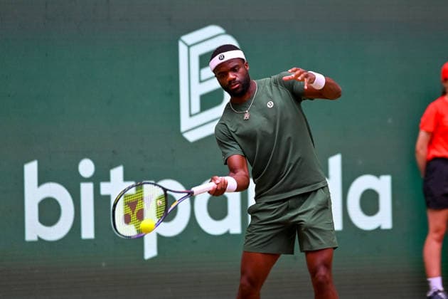 Frances Tiafoe (USA) spielt Vorhand TERRA WORTMANN Open 2026, Tennis, ATP, Tennis Herren Tennis Herren 500, Turnier, Hauptfeld, Halbfinale, 20.06.2026, TERRA WORTMANN Open 2026, Tennis, ATP, Tennis Herren 500, Turnier, Hauptfeld, Halbfinale, 20.06.2026 Halle *** Frances Tiafoe (USA) hits a forehand at the TERRA WORTMANN Open 2026, Tennis, ATP, Mens 500, Tournament, Main Draw, Semifinals, June 20, 2026, TERRA WORTMANN Open 2026, Tennis, ATP, Men’s 500, Tournament, Main Draw, Semifinals, June 20, 2026, Indoor,detected_source_language Copyright: xEibner-Pressefoto RobertxGertzenx EP_RGN