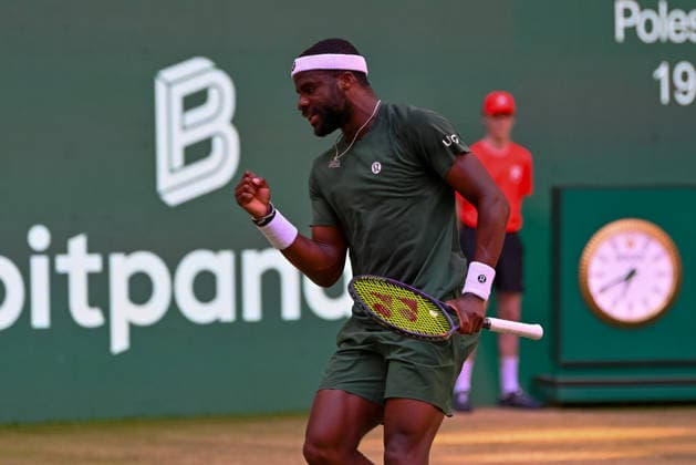 Frances Tiafoe (USA) jubelt TERRA WORTMANN Open 2026, Tennis, ATP, Tennis Herren Tennis Herren 500, Turnier, Hauptfeld, Halbfinale, 20.06.2026, TERRA WORTMANN Open 2026, Tennis, ATP, Tennis Herren 500, Turnier, Hauptfeld, Halbfinale, 20.06.2026 Halle *** Frances Tiafoe (USA) celebrates at the TERRA WORTMANN Open 2026, Tennis, ATP, Mens 500, Tournament, Main Draw, Semifinals, June 20, 2026, TERRA WORTMANN Open 2026, Tennis, ATP, Men’s 500, Tournament, Main Draw, Semifinals, June 20, 2026, Halle,detected_source_language Copyright: xEibner-Pressefoto RobertxGertzenx EP_RGN