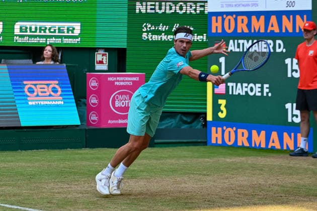 Daniel Altmaier (GER) spielt Rueckhand TERRA WORTMANN Open 2026, Tennis, ATP, Tennis Herren Tennis Herren 500, Turnier, Hauptfeld, Halbfinale, 20.06.2026, TERRA WORTMANN Open 2026, Tennis, ATP, Tennis Herren 500, Turnier, Hauptfeld, Halbfinale, 20.06.2026 Halle *** Daniel Altmaier (GER) hits a backhand at the TERRA WORTMANN Open 2026, Tennis, ATP, Mens 500, Tournament, Main Draw, Semifinals, June 20, 2026, TERRA WORTMANN Open 2026, Tennis, ATP, Mens 500, Tournament, Main Draw, Semifinals, June 20, 2026, Halle,detected_source_language Copyright: xEibner-Pressefoto RobertxGertzenx EP_RGN