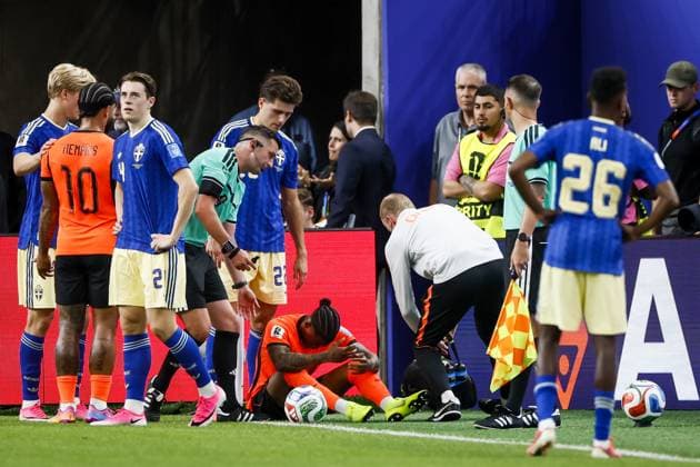 HOUSTON - Injury to Crysencio Summerville of the Netherlands during the FIFA 2026 World Cup Group F match between the Netherlands and Sweden at Houston Stadium on June 20, 2026, in Houston, United States. KOEN VAN WEEL ANP FIFA World Cup, WM, Weltmeisterschaft, Fussball 2026 group stage 2026 xVIxANPxSportx xxANPxIVx 561532094 originalFilename: 561532094.jpg