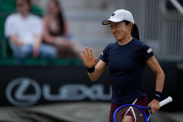 Lexus Nottingham Open - Day Six Shuko Aoyama competes during the semi-final doubles match at the 2026 Lexus Nottingham Open Women s tennis tournament at the Nottingham Tennis Centre in Nottingham, England, on June 20, 2026. Nottingham Great Britain United Kingdom  Copyright: xOwenxHammondx originalFilename:hammond-2026lexu260620_npUMi.jpg
