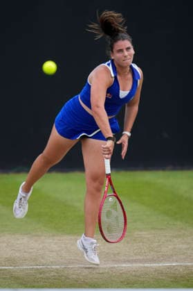 Lexus Nottingham Open - Day Six Emma Navarro competes during the semi-final singles match at the 2026 Lexus Nottingham Open Women s tennis tournament at the Nottingham Tennis Centre in Nottingham, England, on June 20, 2026. Nottingham Great Britain United Kingdom  Copyright: xOwenxHammondx originalFilename:hammond-2026lexu260620_npBgP.jpg
