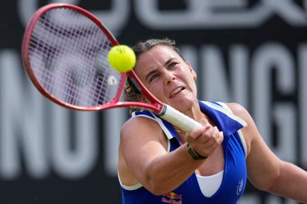 Lexus Nottingham Open - Day Six Emma Navarro competes during the semi-final singles match at the 2026 Lexus Nottingham Open Women s tennis tournament at the Nottingham Tennis Centre in Nottingham, England, on June 20, 2026. Nottingham Great Britain United Kingdom  Copyright: xOwenxHammondx originalFilename:hammond-2026lexu260620_npHoE.jpg