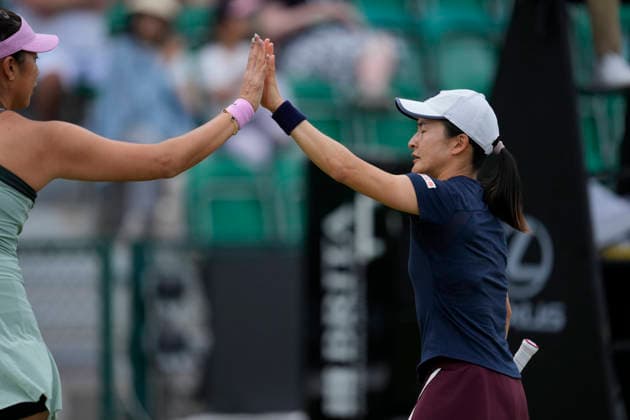 Lexus Nottingham Open - Day Six Shuko Aoyama competes during the semi-final doubles match at the 2026 Lexus Nottingham Open Women s tennis tournament at the Nottingham Tennis Centre in Nottingham, England, on June 20, 2026. Nottingham Great Britain United Kingdom  Copyright: xOwenxHammondx originalFilename:hammond-2026lexu260620_npvnm.jpg