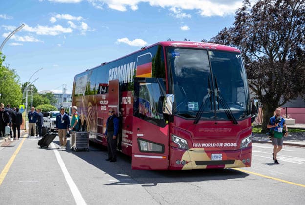 Fußball, Herren, FIFA World Cup, WM, Weltmeisterschaft, Fussball 2026, Spiel in Toronto (Gruppe E, 2. Spieltag), Deutschland - Elfenbeinküste, der deutsche Mannschaftsbus, 20.06. 2026, *** Soccer, Mens, 2026 FIFA World Cup, Group E match in Toronto, Matchday 2, Germany vs. Ivory Coast, the German team bus, June 20, 2026,,detected_source_language Copyright: xMatthiasxKochx