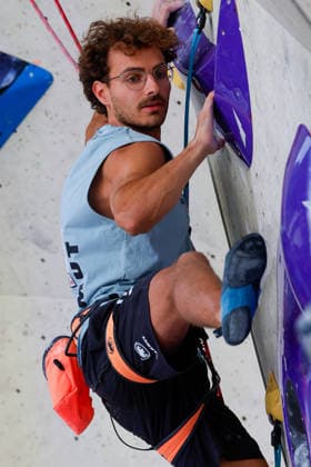 CLIMBING - World Climbing Series INNSBRUCK,AUSTRIA,20.JUN.26 - CLIMBING - World Climbing Series, lead. Image shows Yannick FlohÃ (GER).  GEPAxpictures xMarkoxVulic